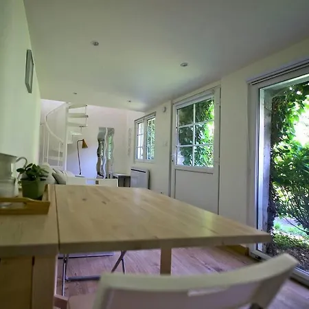 Cocon Au Fond Du Jardin 公寓 *