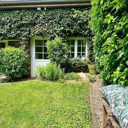Cocon Au Fond Du Jardin 公寓 *